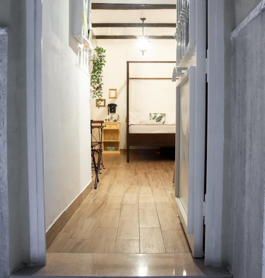 Jungle 13 - Room And Apartments Naples Extérieur photo